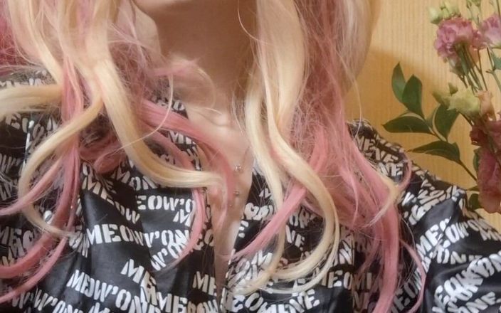 ElzaKom: Sweet Teen Elza Kom