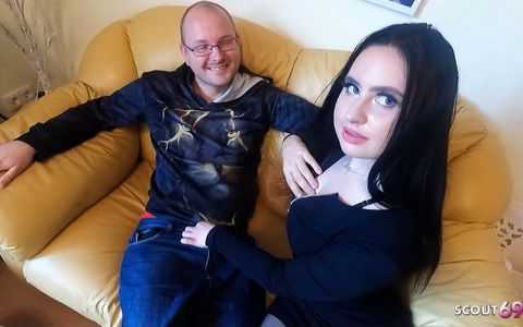 Real German Amateur MMF Threesome with College Girl Mariagail