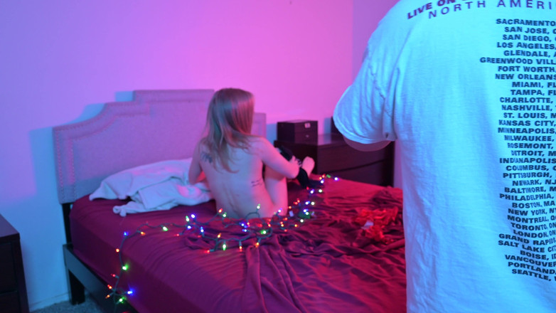 PNW Porn: Photoshoot v zákulisí se sexy milfkou