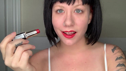 Deanna deadly: แฟนสาวยั่วเย็ดด้วยริมฝีปากแดงและชุดชั้นในสีขาว