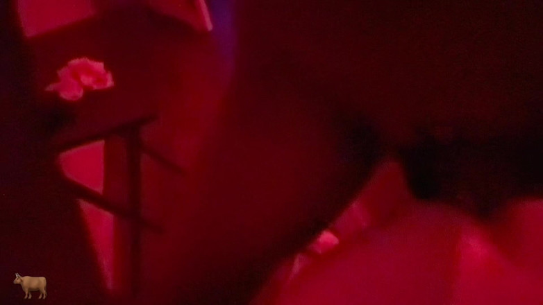 Cocksman Mandingo: Cocksman, sissy transvestÃ¤nder - fickt seine enge muschi