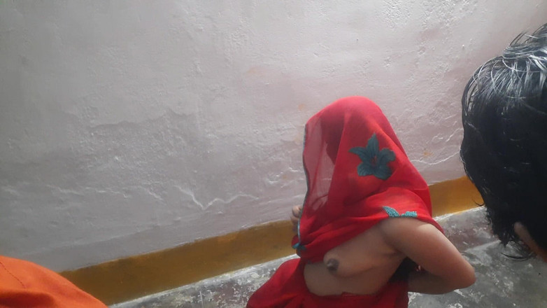 Busty Banuu: Prsatá prsa švagrová šuká švagra v noci.