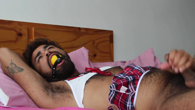 Brazilian guys gagged: Lingerie Hottie w niezręcznej sytuacji (9 września)