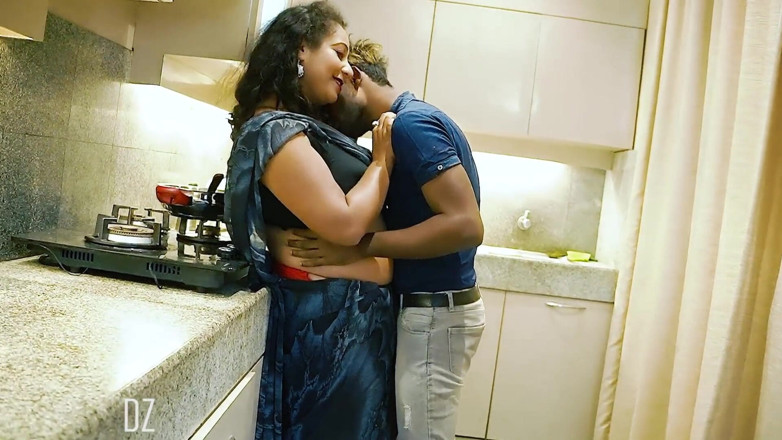 Daizo Premium: Step Mom Fucked in Kitchen Big Ass Doggy Style Hindi...