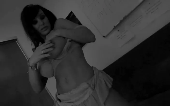 Cruel Media TV: Hollywood Heartbreakers#2 Lisa Ann and Erik Everhard big ass MILF...