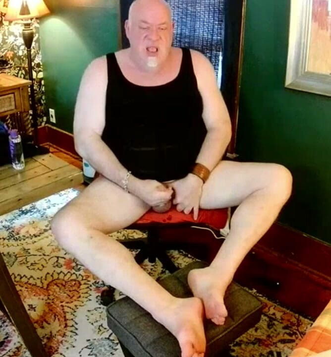 beardaddychub: Bearstepdaddychub honí a mluví se sexy fanouškem!