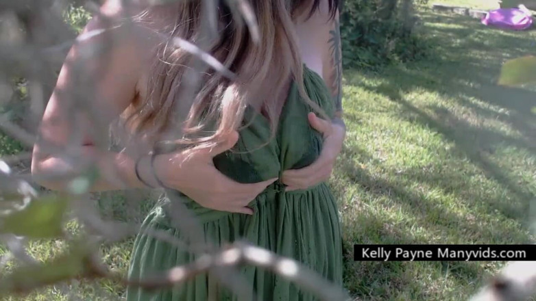 Kelly Payne: Outside Lactation Turns Me on