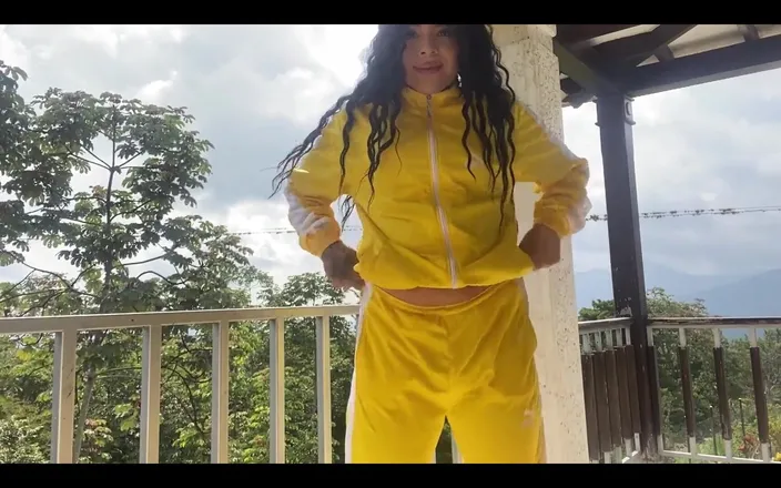 JessieRoss: Beautiful Girl Measuring Her Clothes with Her Big Package