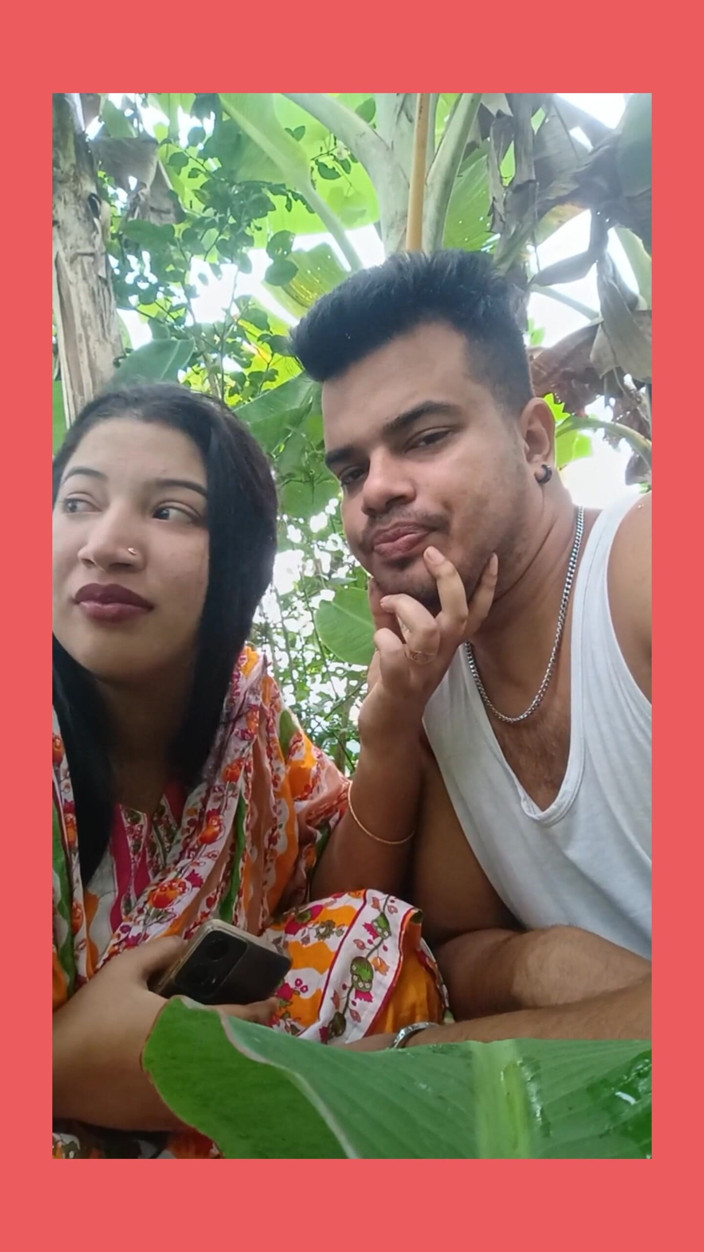 Taniyaxx: Desi Couple Music Video