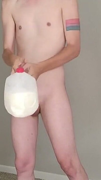 Mleko idzie w brzuchu, brzuch zamienia się w piłkę