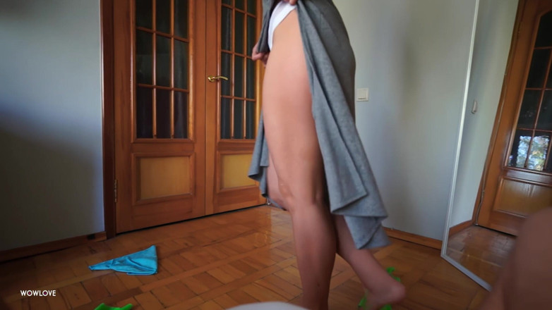wowlove: Fitte stiefmutter erwischt stiefsohn mit latte beim Putzen. Wird sie...