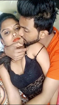 Indiancă desi iubit sărutându-se cu muie, sex video hindi clar audio