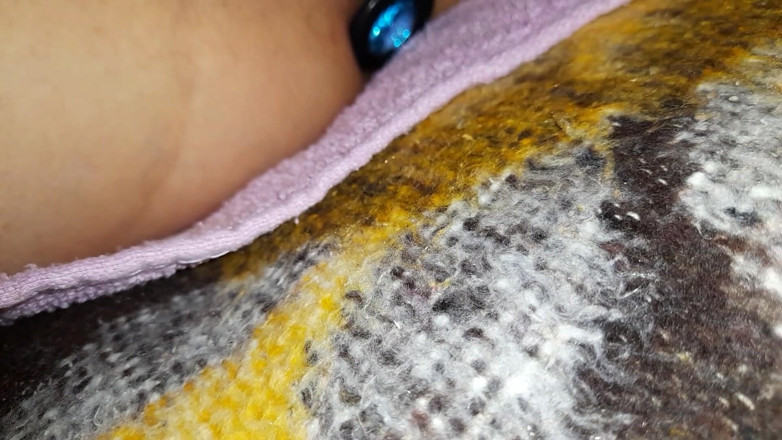 Ana Liz: Butt plug and clip-on pleasure