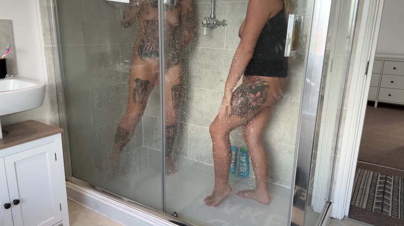 Yourfavecumslut: Отчаяние с моим соседом по дому