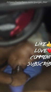 彼女はデザートのために私のペニスを食べる