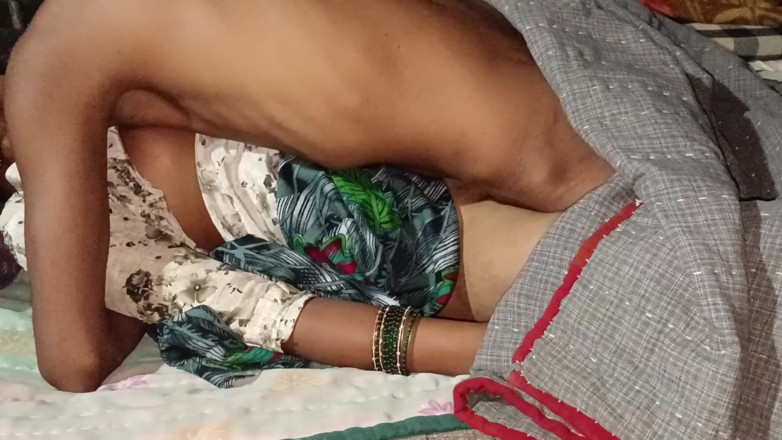 Indian sex2: Bonita indiana gostosa faz sexo com ela em estilo indiano...