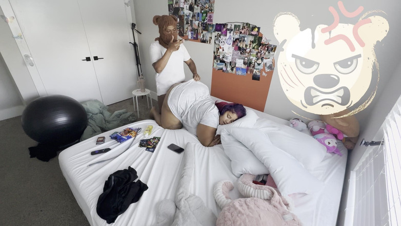 TeddyStrokez: ヨガセッションBTS