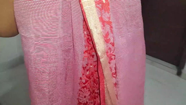 Aria Mia: Tamil Desi Gram Moti Gand Wali Chachi Ko Jabardast Coda...