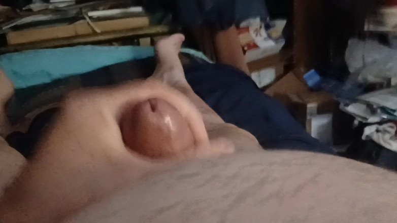 Gaydaddy2021: Götümde titreyen dildo ile yeni boşalma videosu