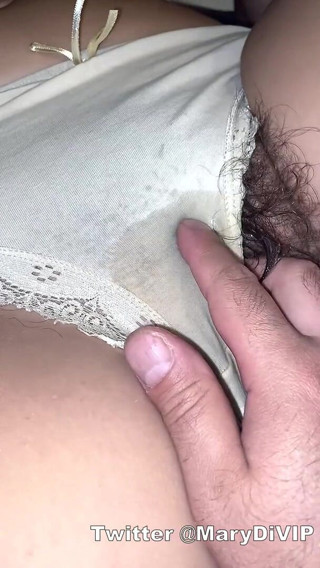 Mary Di: Celana dalam ibu tiri basah