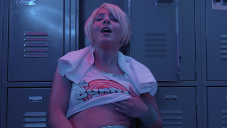 Sparks Entertainment: Lola Bunny Cosplay