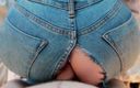 Estie: Une ado en jean déchiré se fait sodomiser et footjob
