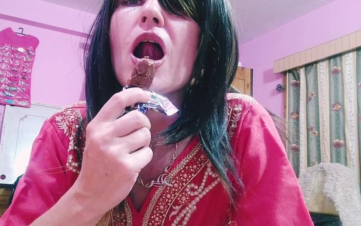Bolly Karma: 彼女はチョコレートと大きな黒いチンポが大好きです!