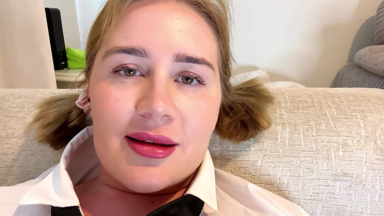 JessieHH: Frați vitregi prinși de mama vitregă experimentând după facultate