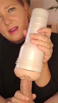 Sikeceğim tek amcık bu fleshlight