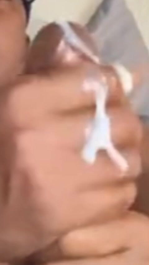Cum Jacking: मैं सोच रहा था कि वह मेरे लंड को कैसे चोदती है