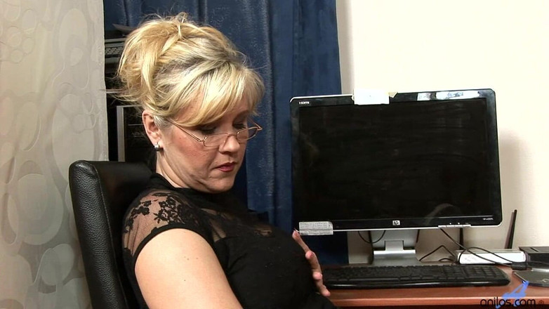 Anilos: オフィス兼