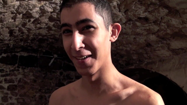 MALIK THE ARAB FUCKER XXL: Femeie latino sexy cu Tatoo futută de un tânăr prieten...