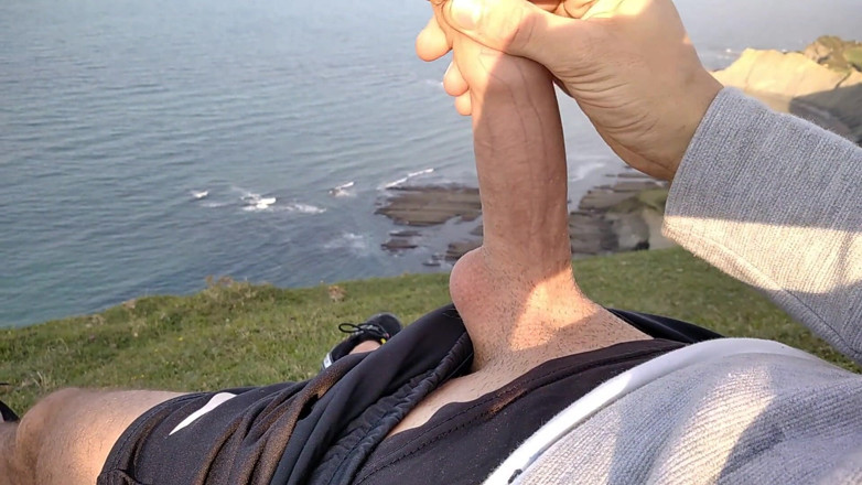 Elvissc: Huge Dirty Cock Gets Handjob on the Beach and Squirts...