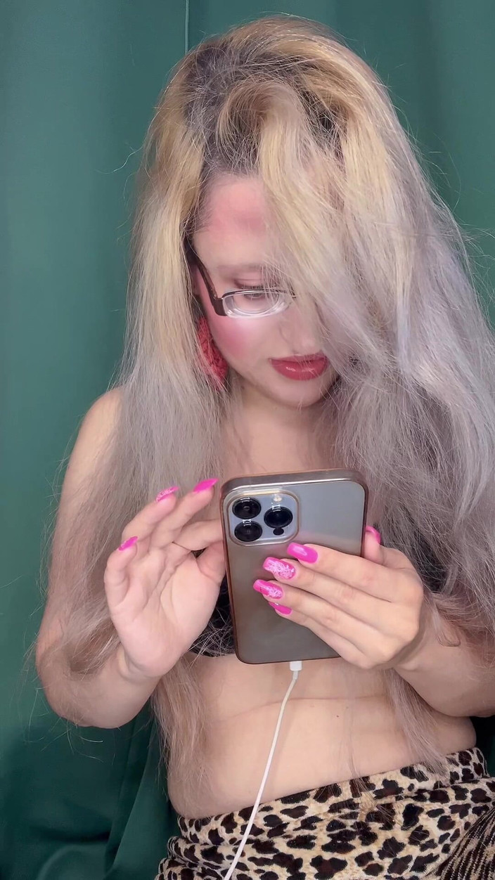 FinDom Goaldigger: Sesi webcam kecanduan cinta bagian 3