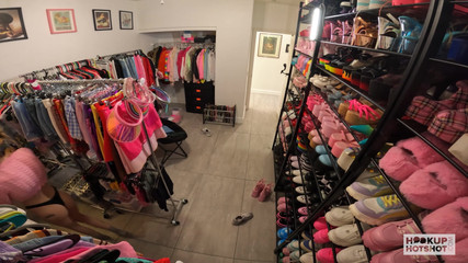 HookUp HotShot-BTS: 브라이언 고즐링의 인정사정 안되는 섹스에 발정난 수줍은 브리!