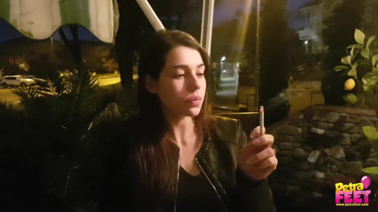 Smokin Fetish: Smoking and foot fetish in outdoor with cute teen