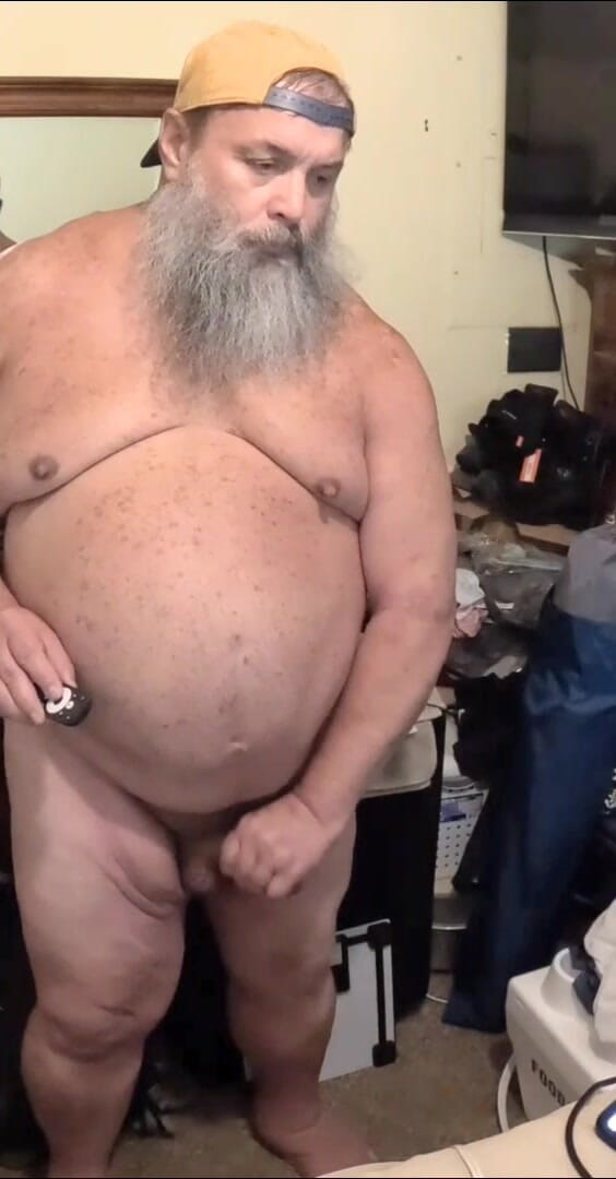 GeneWadexxx: Grande orso pancia e cazzo