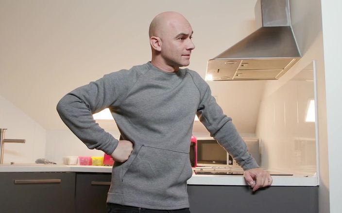 Romance with Love: Dvě hezky nadržené dívky chtějí šukat velký penis