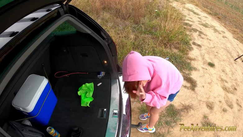 Pee Adventures: Kouření s plným močového měchýřem