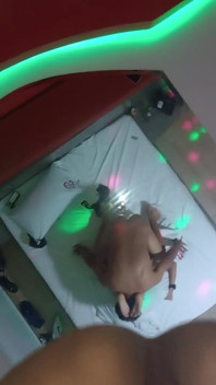 Follando con mi joven vecina de 18 años en una fiesta privada