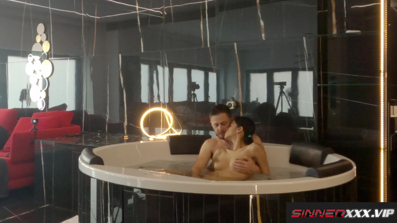 Sinners World: "Crot di dalam memekku" - seks romantis bareng si cewek hot...