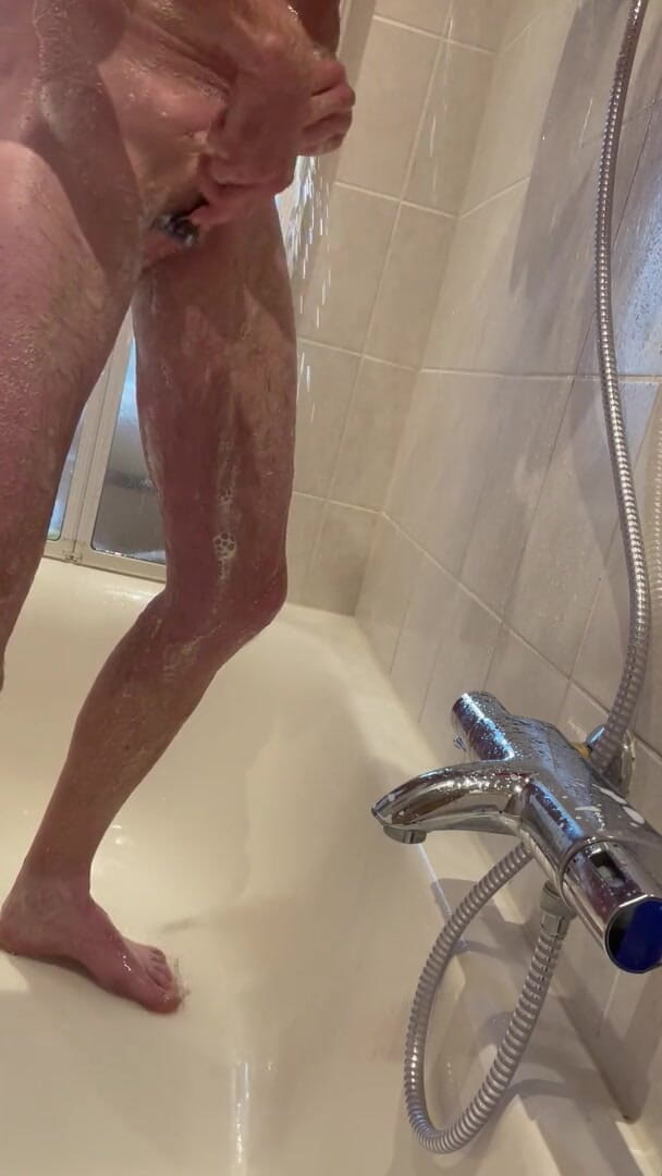 Redboy83: duschen und rasieren