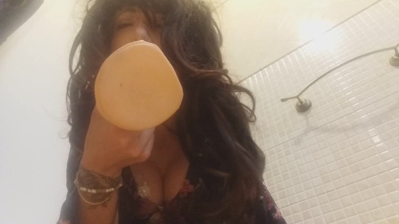 savannahamatoriale: Monia va al teatro