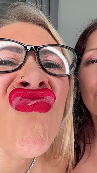 Lip Smelling with Belle Ohara