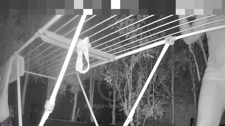 AmateurMates: Temiz çamaşırlar, edepsiz düşünceler - iki bicurious düz arkadaş, Jules ve Simon, çamaşırları...