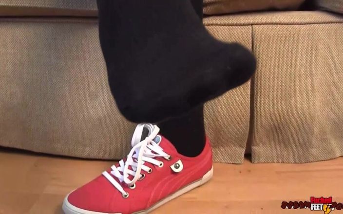 Fucked Feet: Gorąca ruda, Scarlett Lush rozmiar dziewięć stóp!