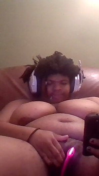 Masturbating and Teasing My Pussy