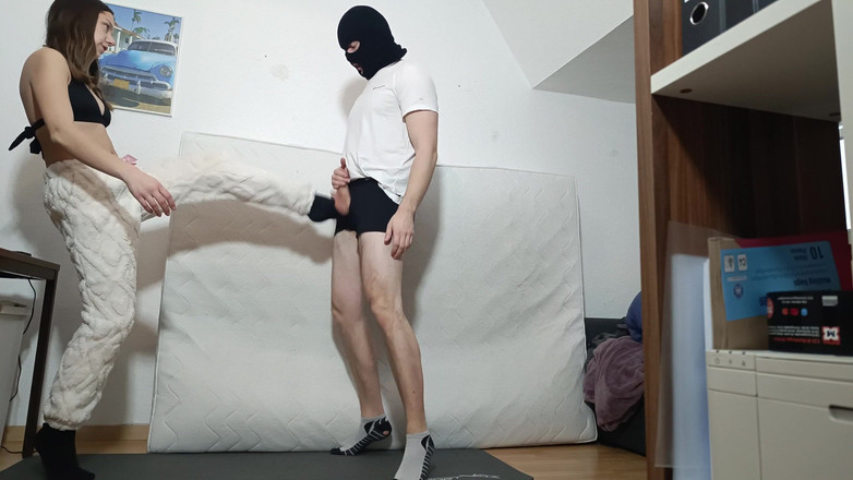 German ballsbusted: Sie Macht Meine Eier Beim Ballbusting Kaputt