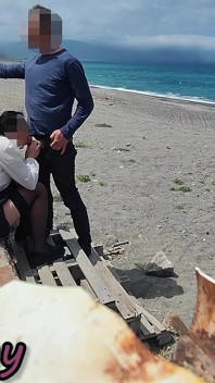Dick Flash! Risky Blowjob on Beach: Stocking Teacher and Student Almost Caught! - Misscreamy