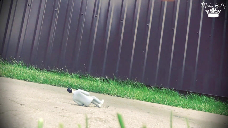 Goddess Misha Goldy: Misha lagi asik muasin lubang pantatnya pakai mainan seks favoritnya!